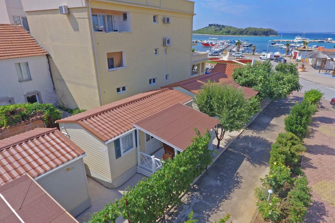 Lavender Mobile Houses Pakoštane Buitenkant foto